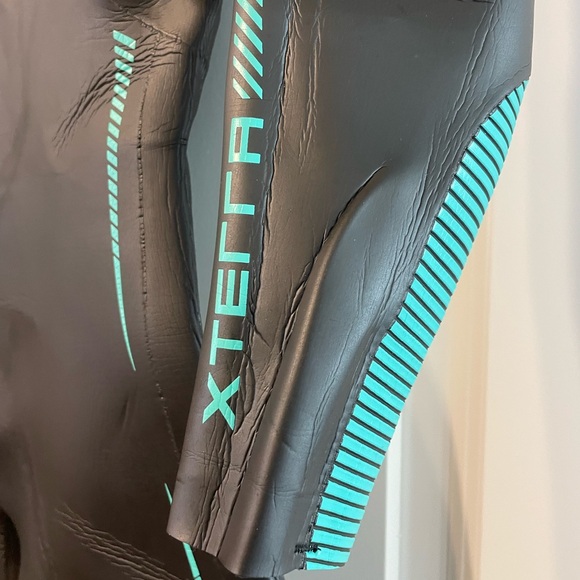 EUC Women’s Xterra Vortex wetsuit size Medium - Picture 6 of 7